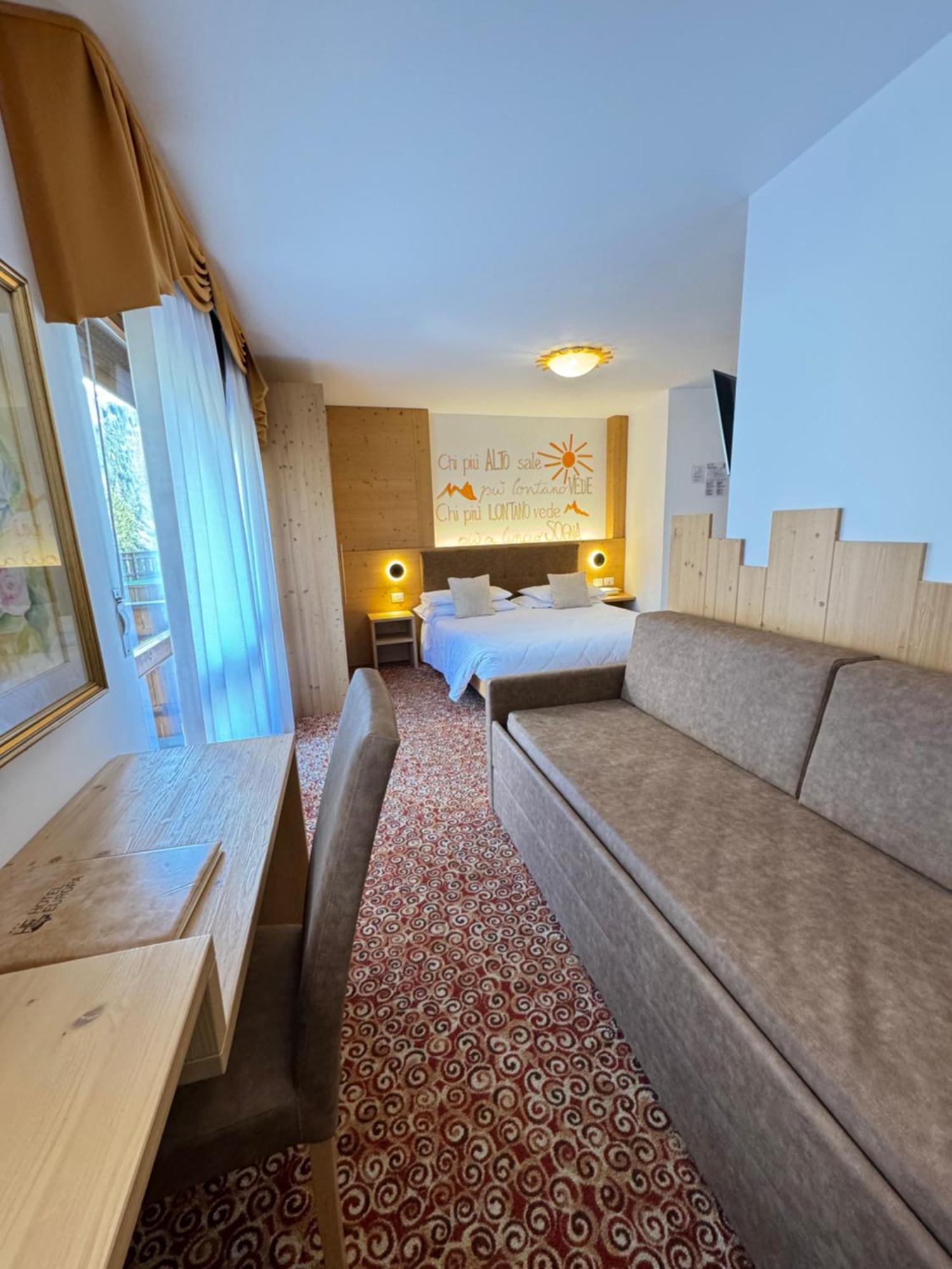Hotel Europa San Martino Di Castrozza Bagian luar foto