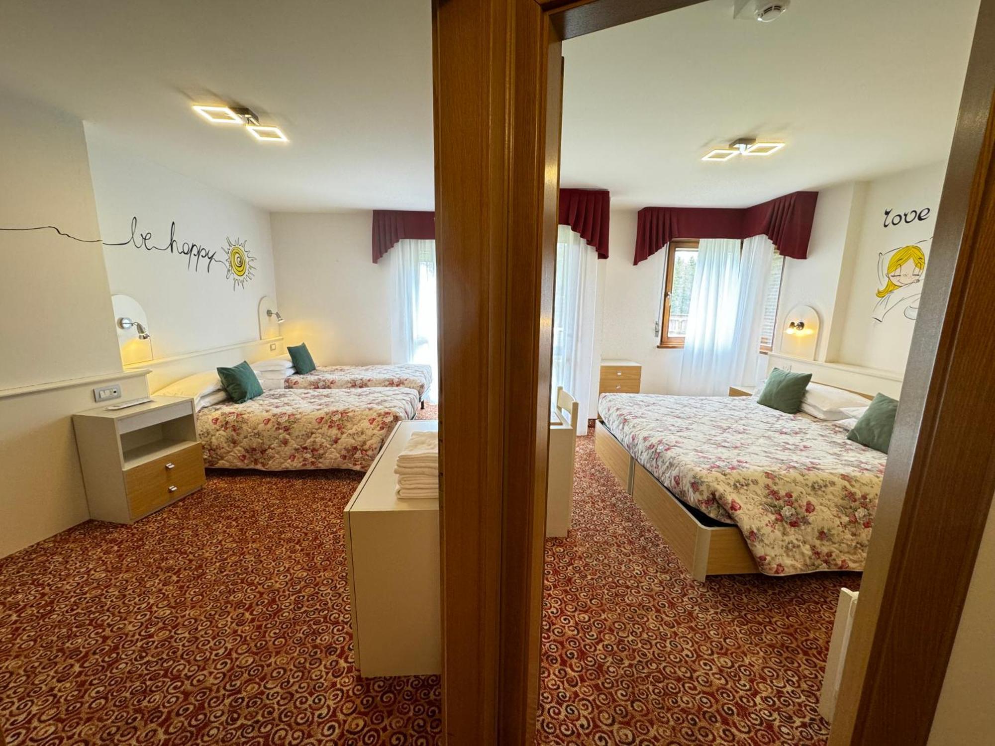 Hotel Europa San Martino Di Castrozza Bagian luar foto